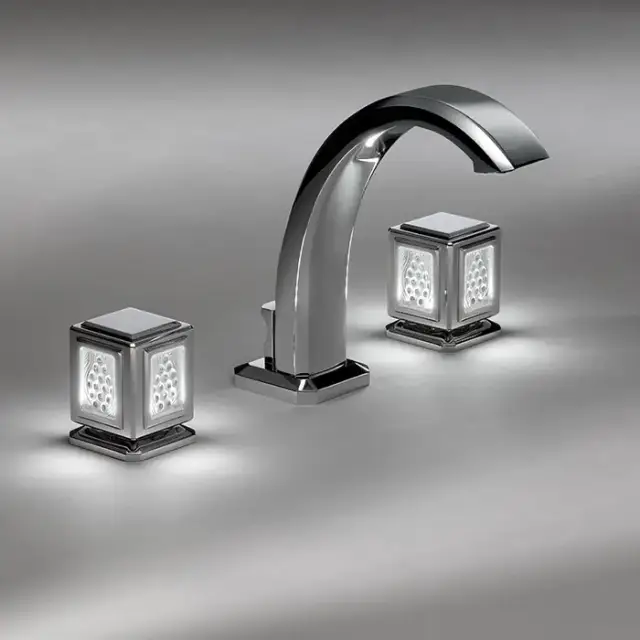 THG Métropolis cristal clair Смеситель для раковины на 3 отверстия, ручки с подсветкой, с донным клапаном, цвет: хром